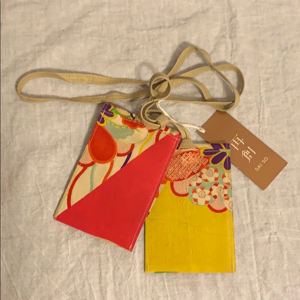 NWT Sai So Floral Kimono-Print Double Wristlet! - Picture 2 of 6